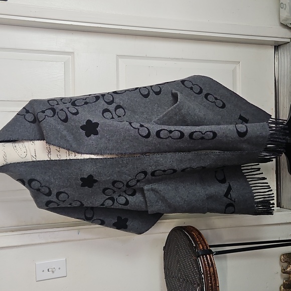 NWT Coach wool scarf Black Grey Oversized - Picture 1 of 13